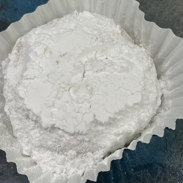 Kourabiedes.